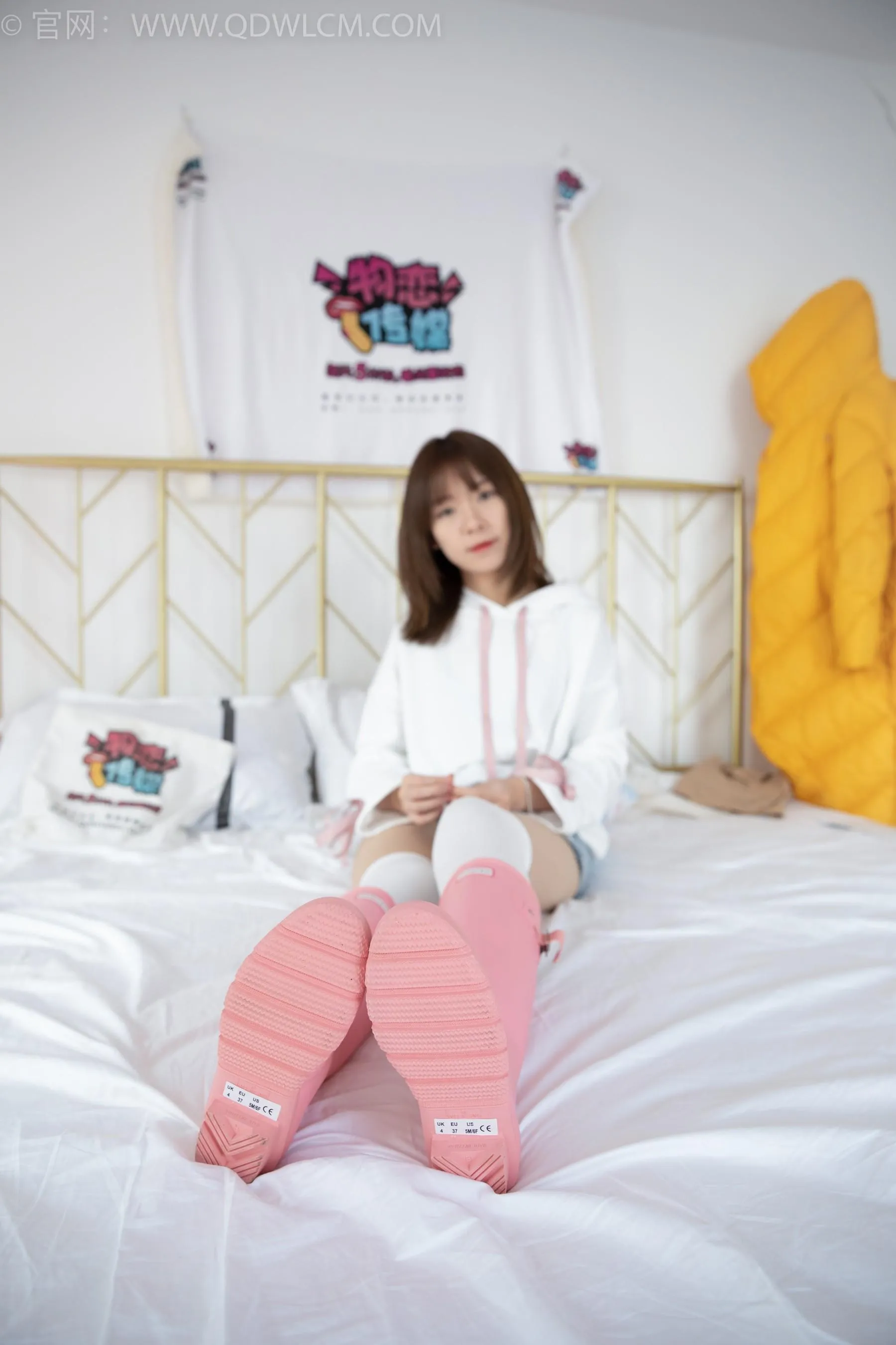 物恋传媒 NO.1509 婷婷-黑色的花 [162P]插图6